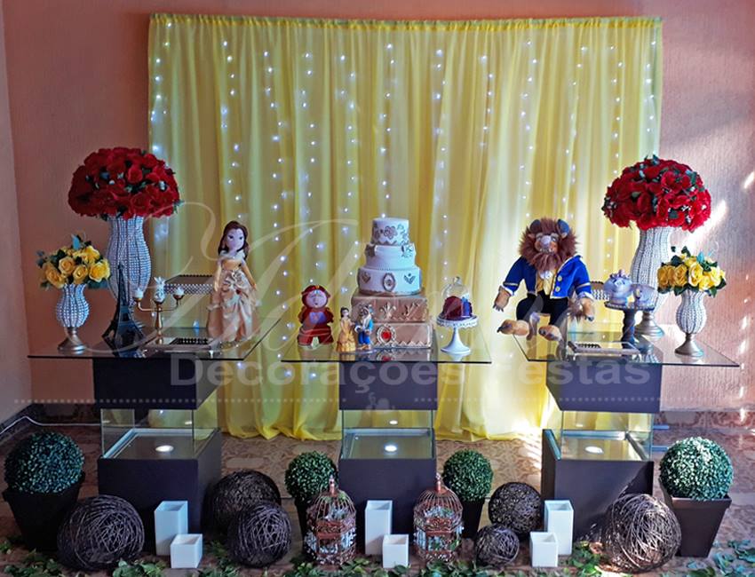Decoração da Bela e a Fera Aniversário Adulto