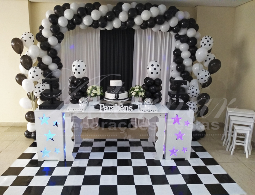 Decoração 15 Anos Preto e Branco