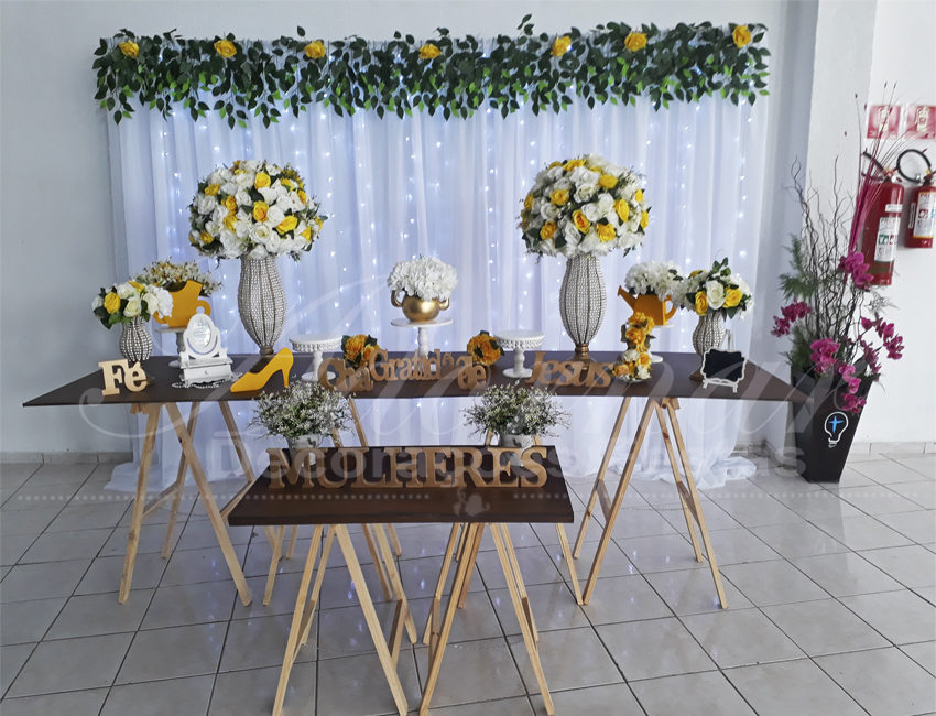 Decoração Chá de Mulheres Amarelo e Branco